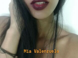 Mia_Valenzuela