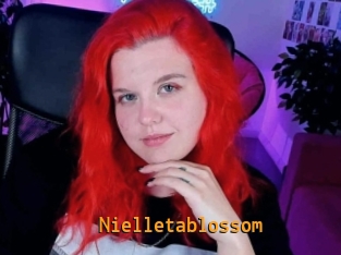 Nielletablossom